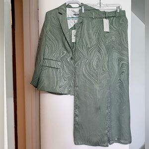 Light Sage Blazer Suit - Women